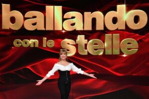 milly carlucci nello studio di ballando con le stelle