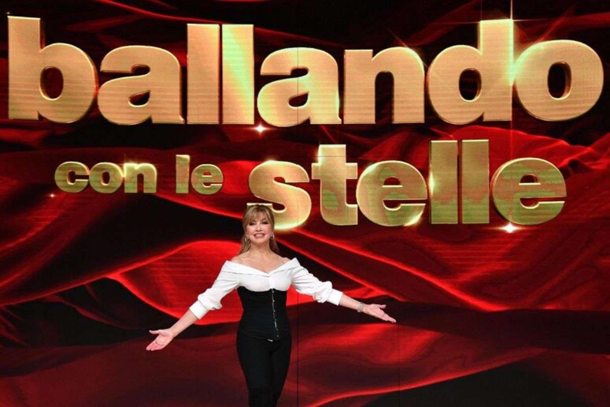 milly carlucci nello studio di ballando con le stelle