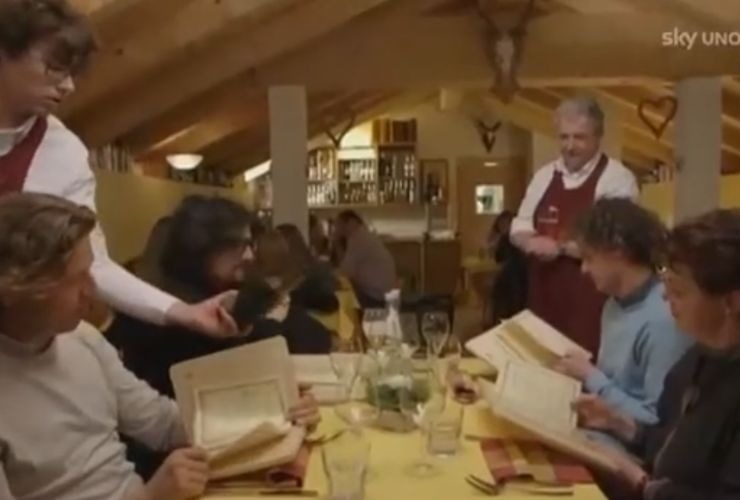 una scena di 4 ristoranti